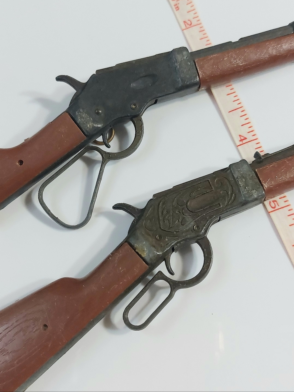 Vintage Pair of Toy Lever-Action Cap Guns in Brown and Black - Picture 8 of 8